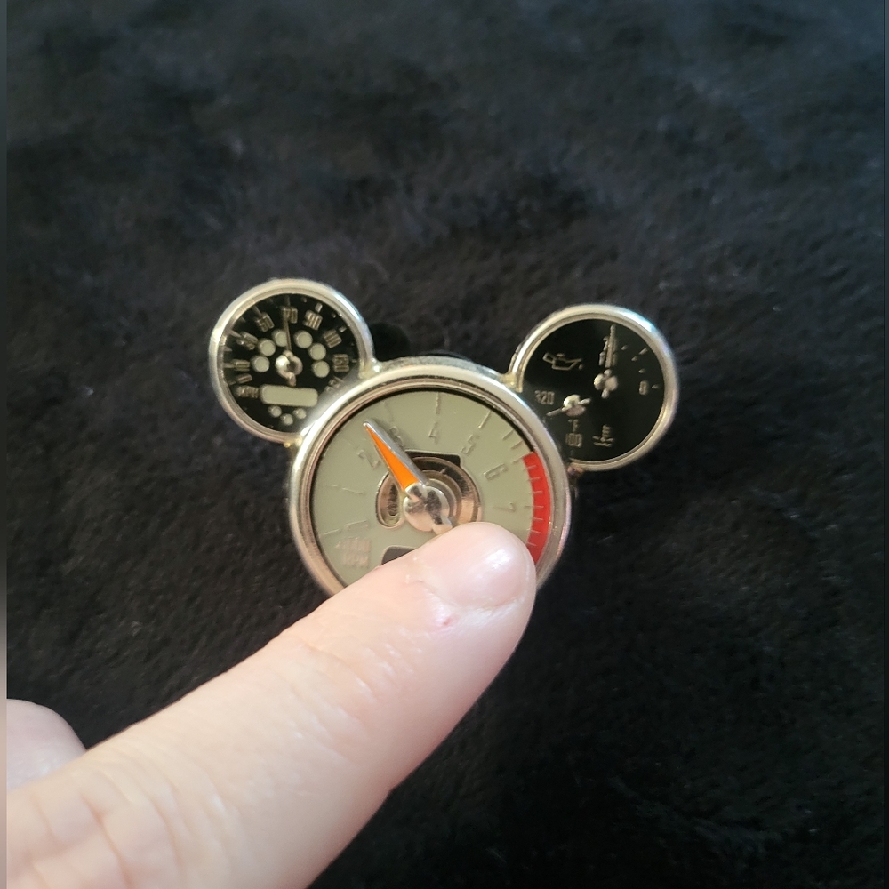 Disney Pins - Picture 10 of 16
